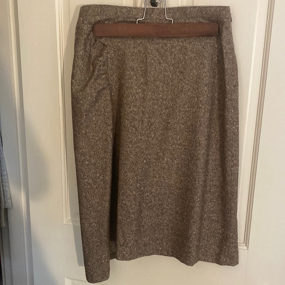 Long Banana Republic Skirt - Picture 1 of 3
